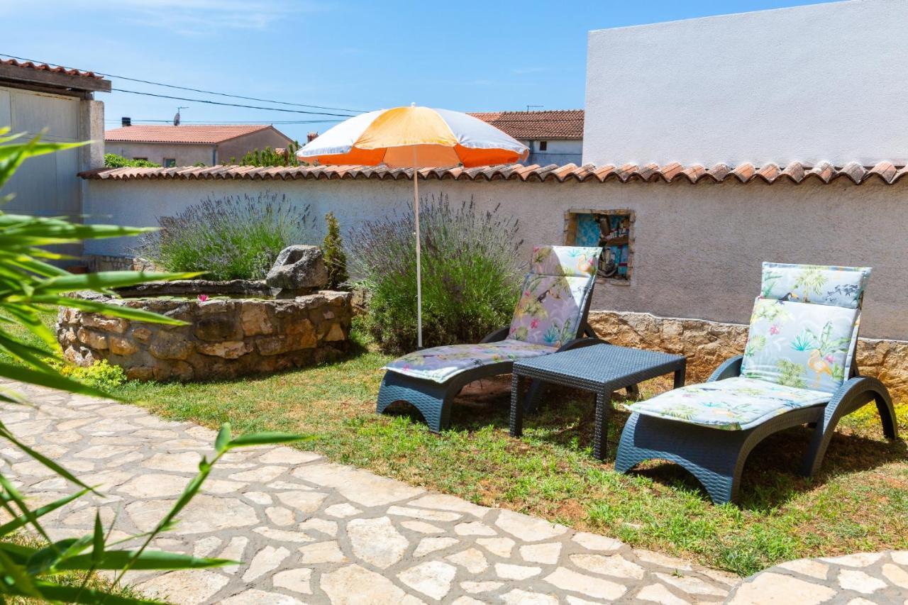 Ferienwohnung Lilo Lavender Loborika Exterior foto
